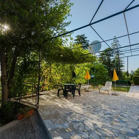 Maestral Near The Appartement Malinska