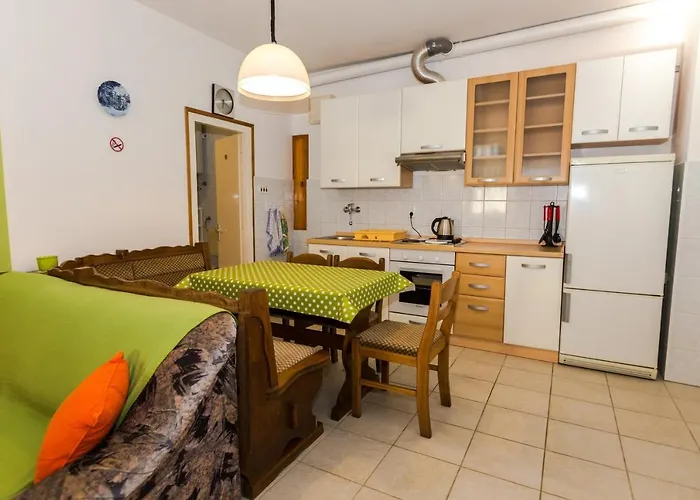 Apartament Maestral Near The Malinska